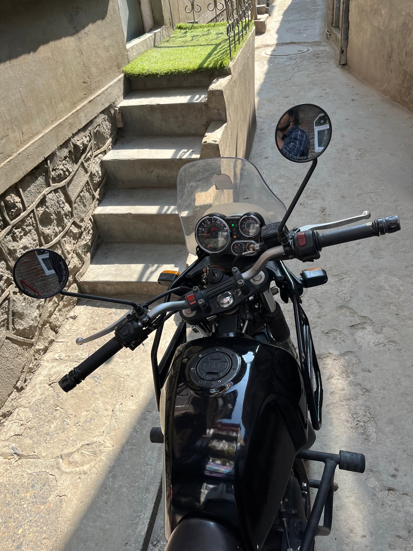 Royal Enfield Himalayan 411cc – Adventure Ready