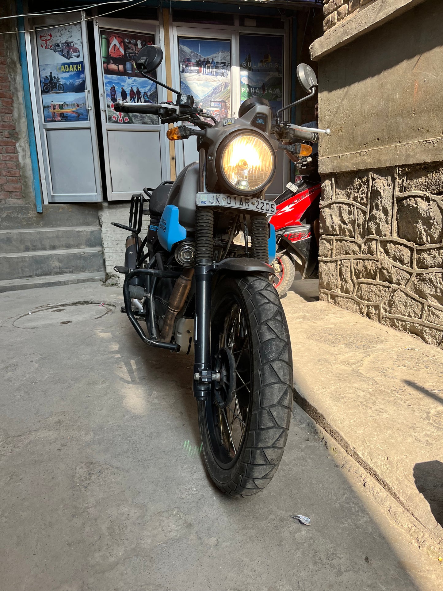 Royal Enfield Scram 411 – Urban Explorer