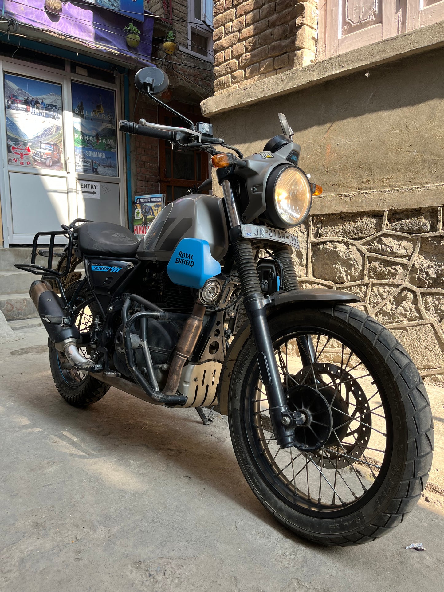 Royal Enfield Scram 411 – Urban Explorer